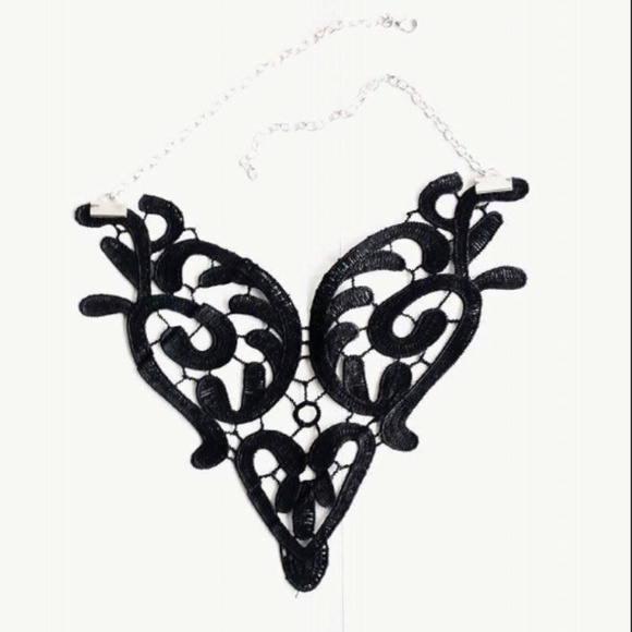 Mina choker - lace costume statement necklace - Picture 3 of 4